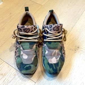 Steve Madden Cliff Sneakers